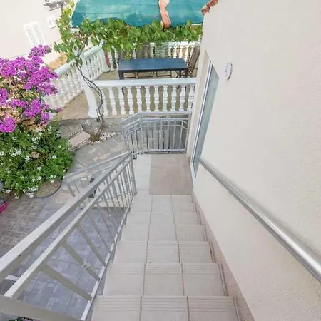 Kristo Appartement